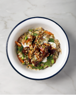 Domburi con pollo alla bbq al curry