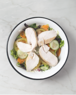 Insalata mista con pollo speziato