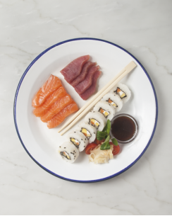 Sushi vegetariano con salmone e tonno