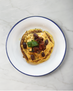 Tortilla con caponata di verdure